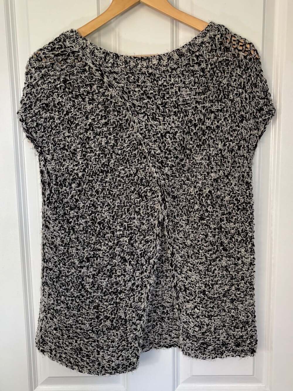 Eileen Fisher Salt & Pepper Boucle Split Back Top Medium - Picture 3 of 11